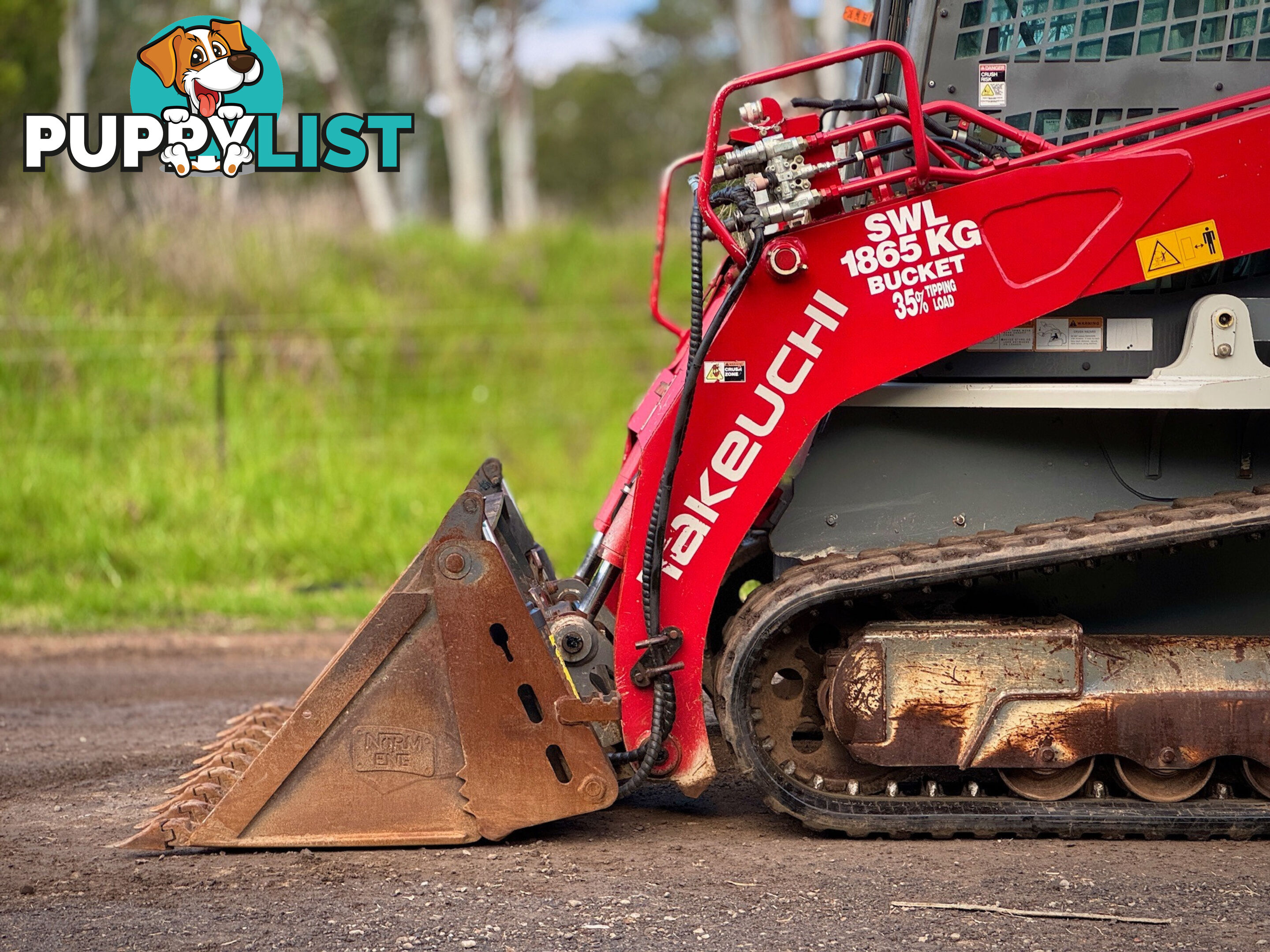 Takeuchi TL12 Skid Steer Loader