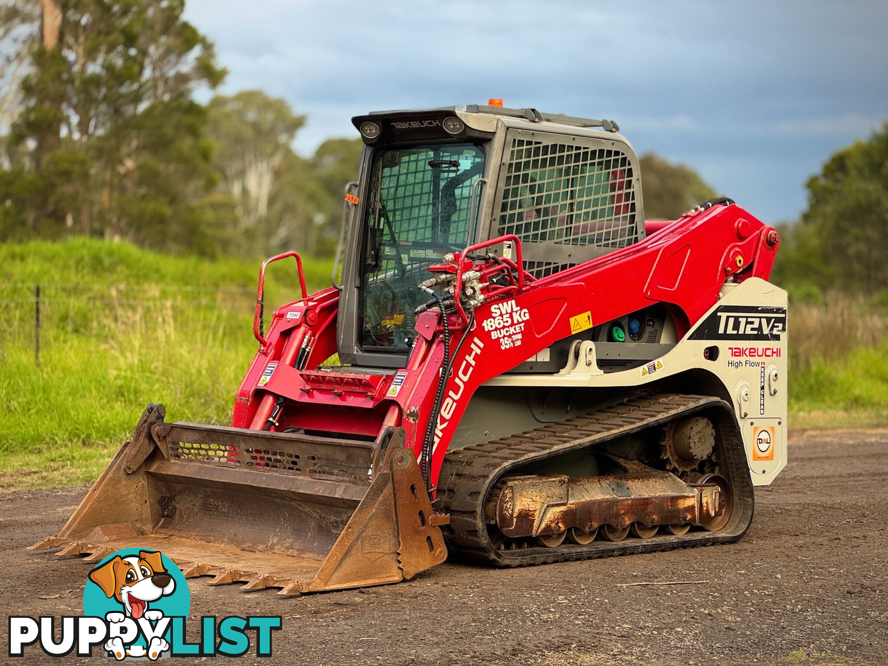 Takeuchi TL12 Skid Steer Loader