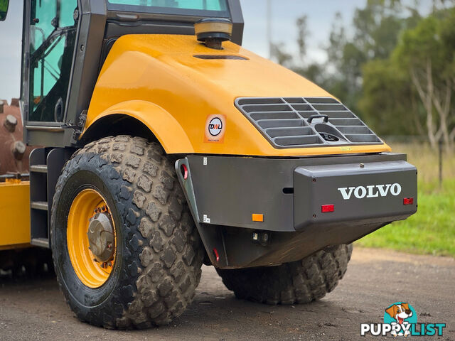 Volvo SD200 Vibrating Roller Roller/Compacting