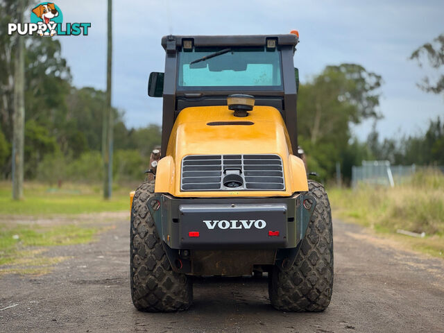 Volvo SD200 Vibrating Roller Roller/Compacting