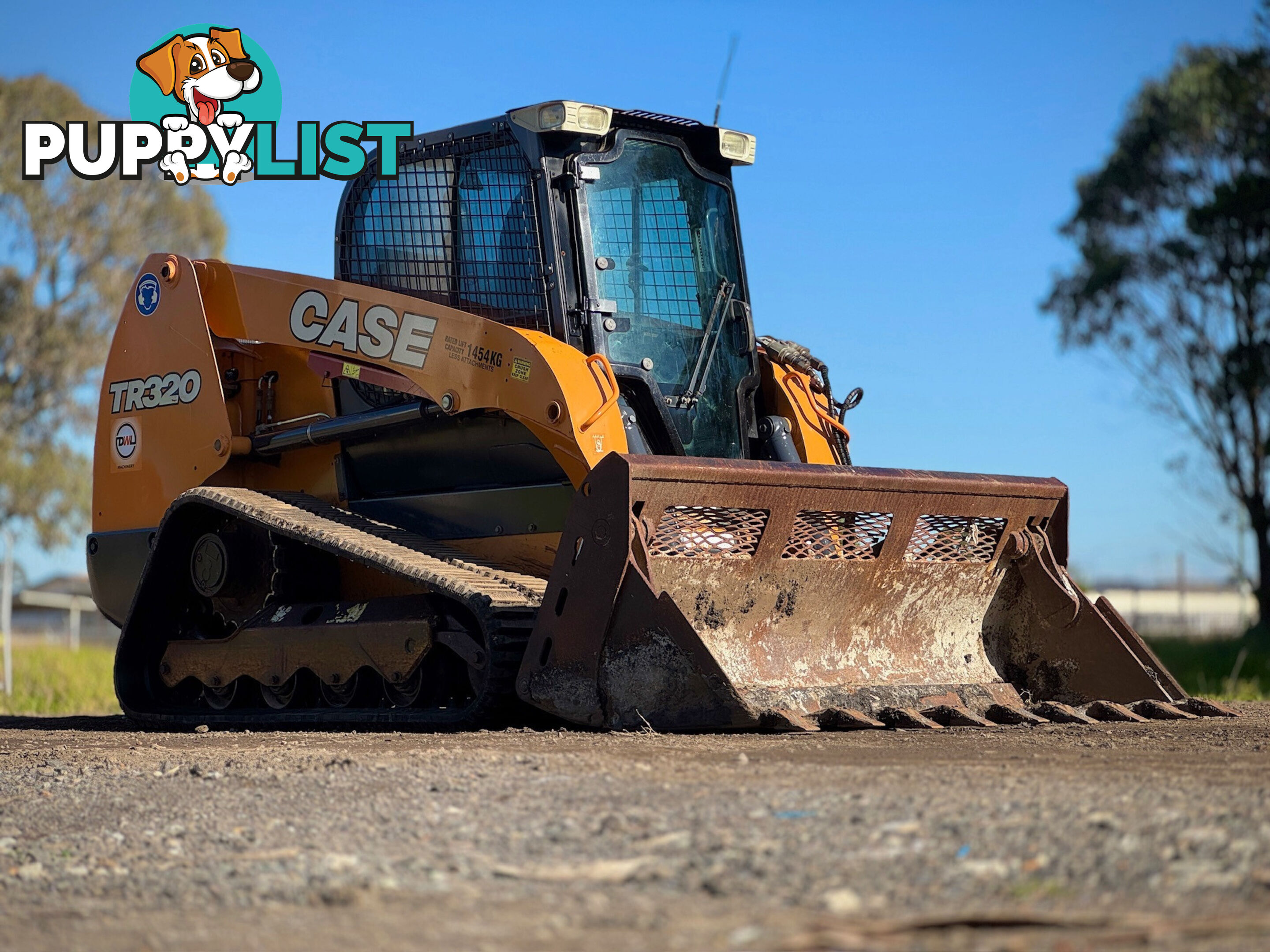 CASE TR320 Skid Steer Loader
