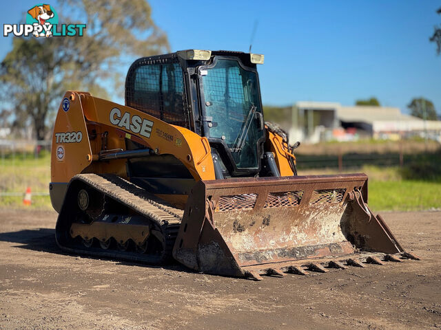 CASE TR320 Skid Steer Loader