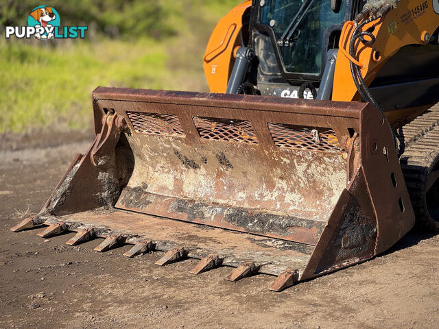 CASE TR320 Skid Steer Loader