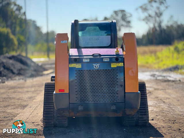 CASE TR320 Skid Steer Loader