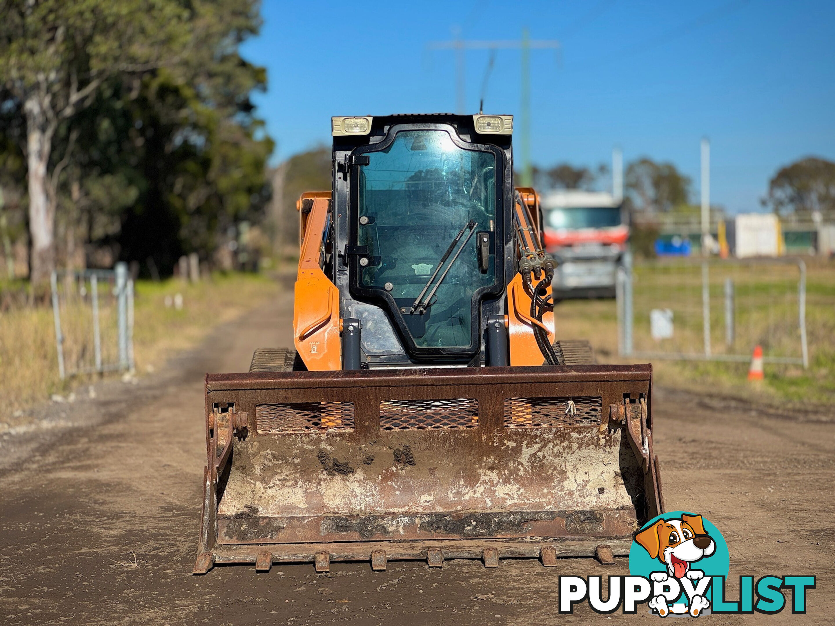 CASE TR320 Skid Steer Loader