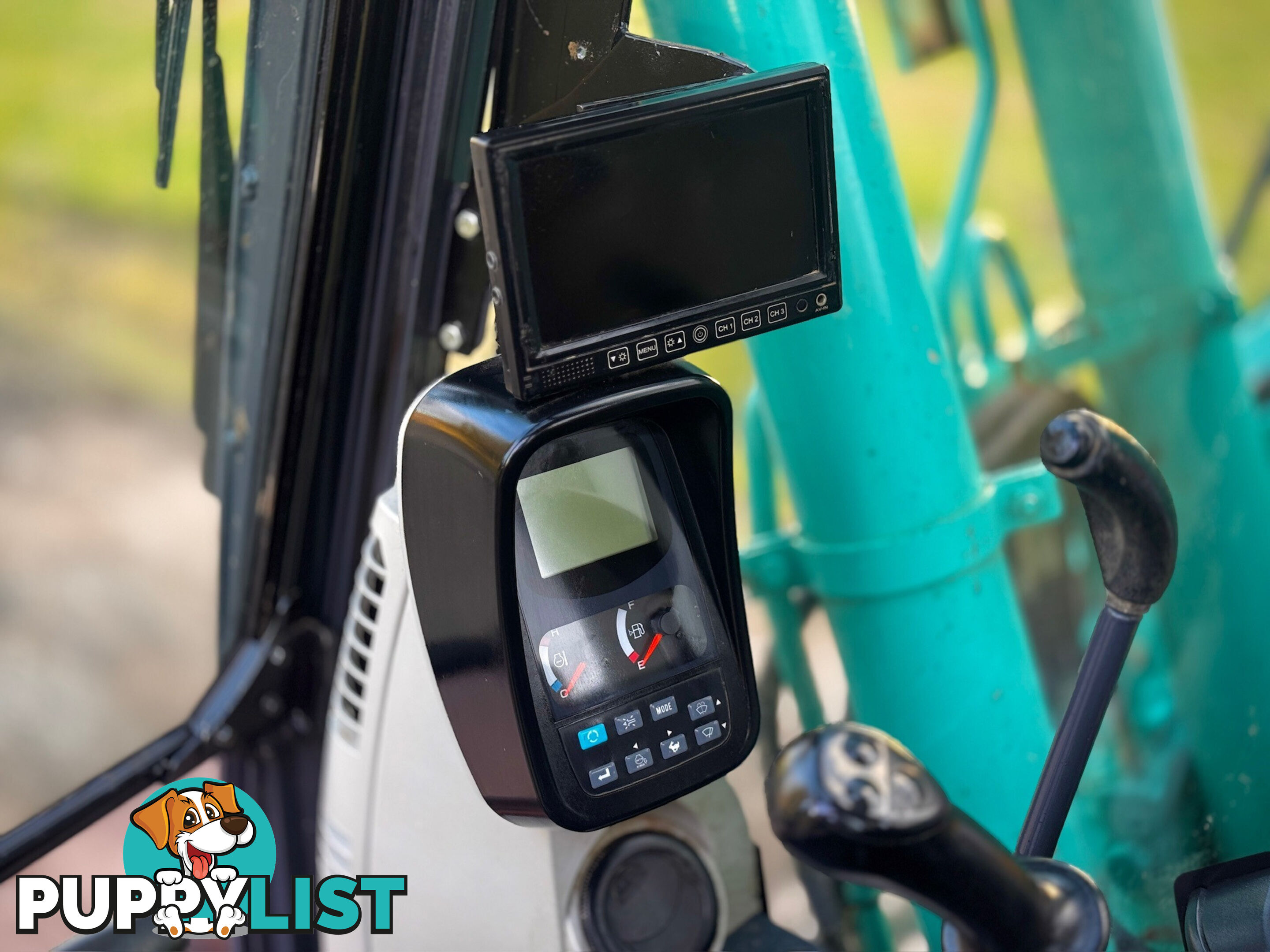 Kobelco SK135SR Tracked-Excav Excavator