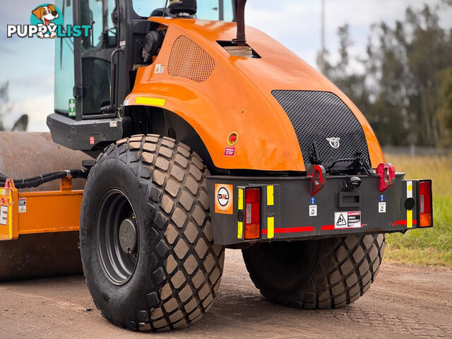 CASE 1110EX Vibrating Roller Roller/Compacting