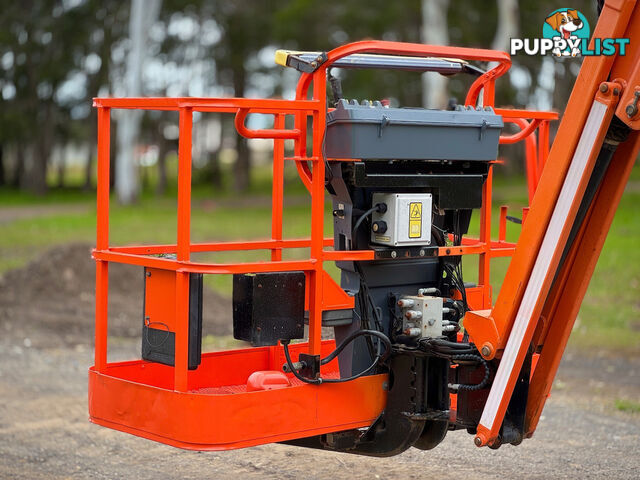 JLG 450AJ Boom Lift Access &amp; Height Safety