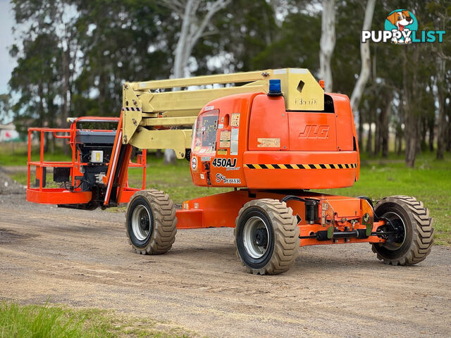 JLG 450AJ Boom Lift Access &amp; Height Safety