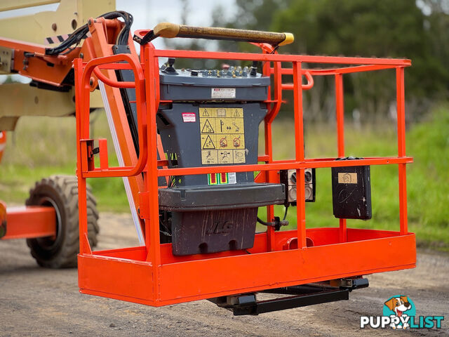 JLG 450AJ Boom Lift Access &amp; Height Safety