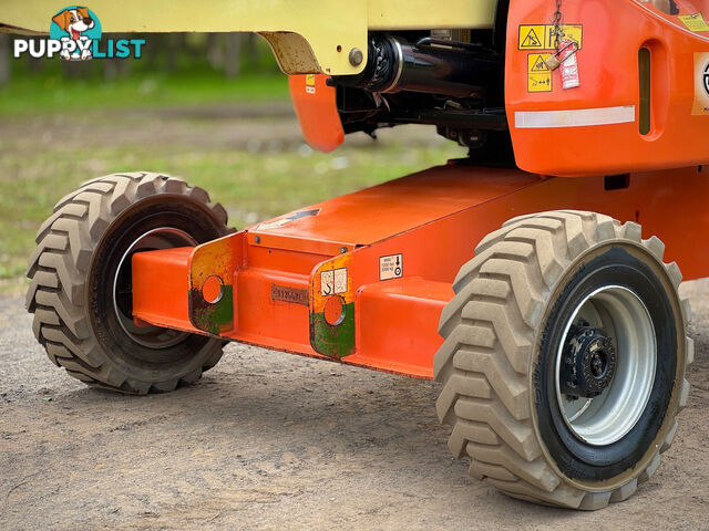 JLG 450AJ Boom Lift Access &amp; Height Safety