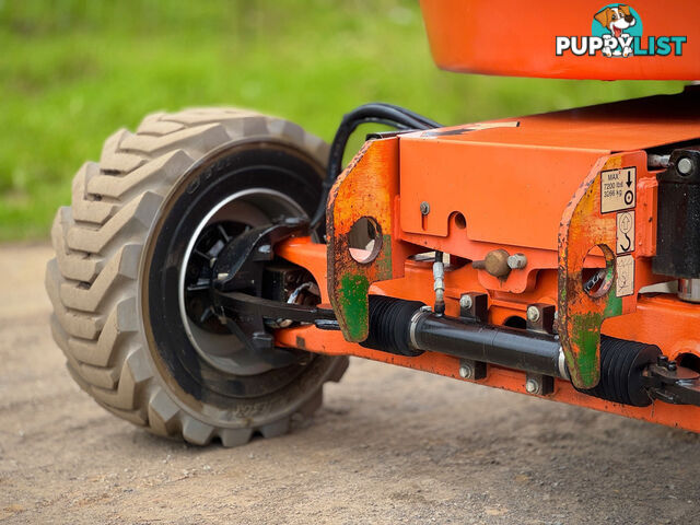 JLG 450AJ Boom Lift Access &amp; Height Safety
