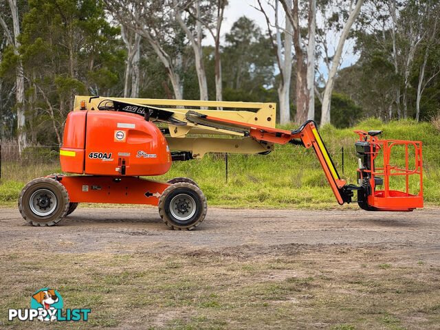 JLG 450AJ Boom Lift Access &amp; Height Safety