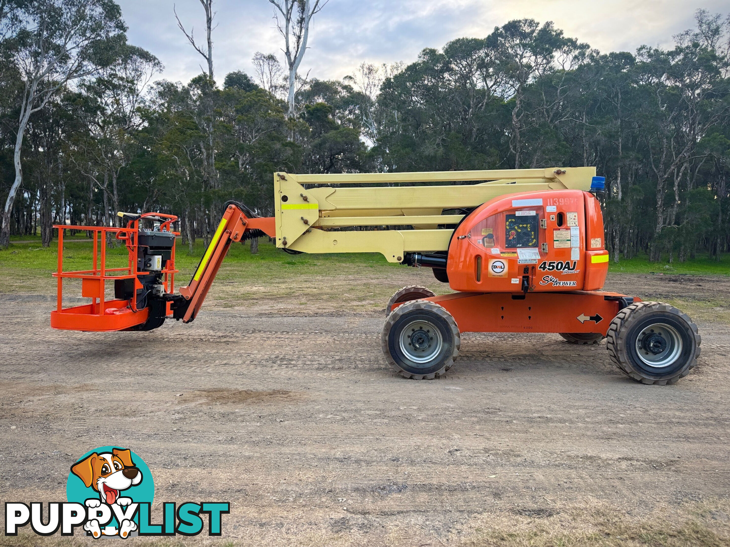 JLG 450AJ Boom Lift Access &amp; Height Safety