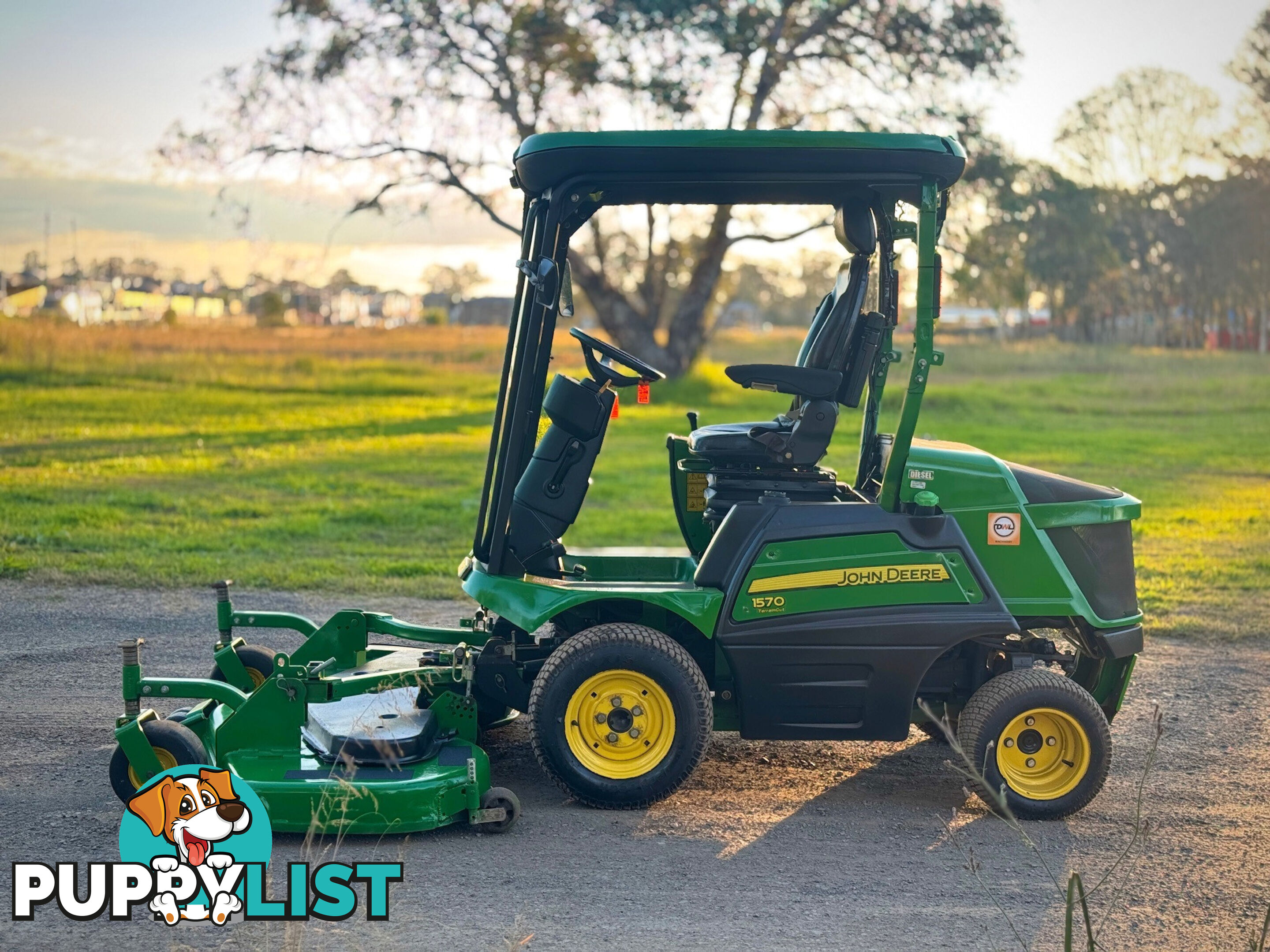 John Deere 1570 Front Deck Lawn Equipment