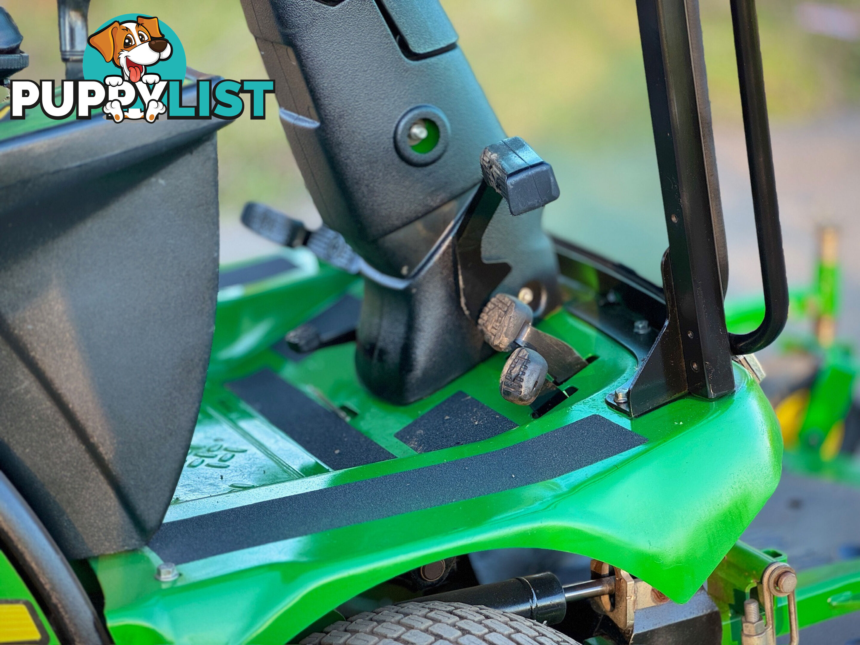 John Deere 1570 Front Deck Lawn Equipment
