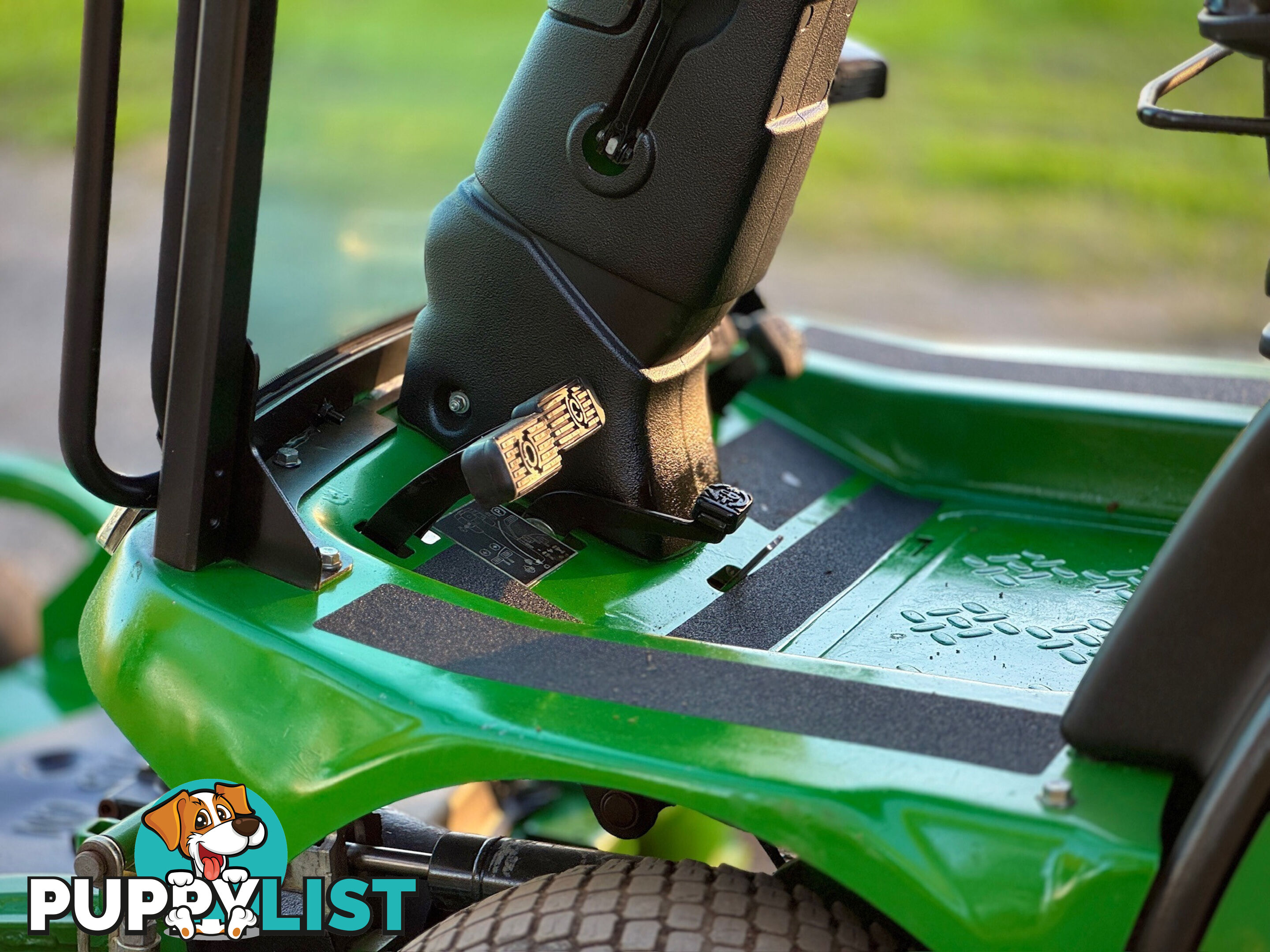 John Deere 1570 Front Deck Lawn Equipment