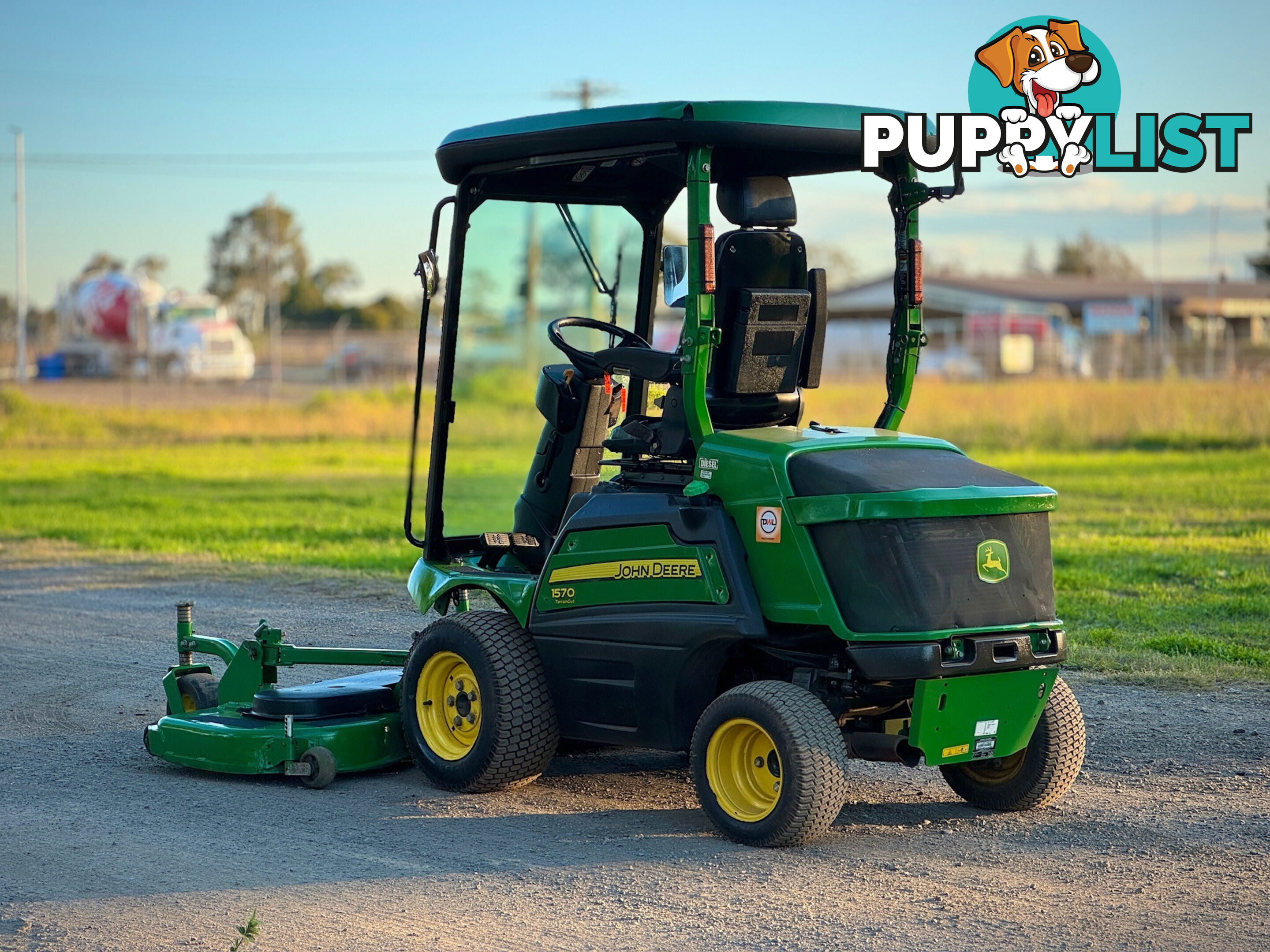 John Deere 1570 Front Deck Lawn Equipment