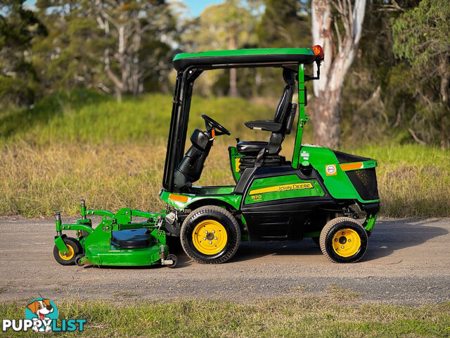 John Deere 1570 Front Deck Lawn Equipment