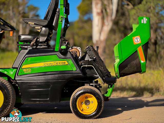 John Deere 1570 Front Deck Lawn Equipment