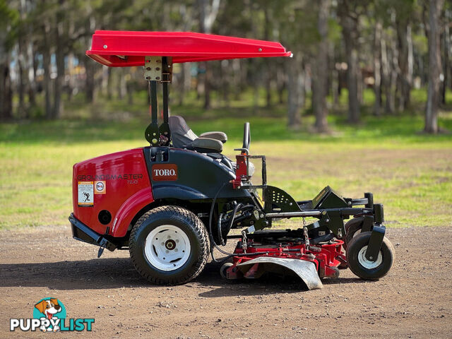 Toro Groundsmaster 7210 Zero Turn Lawn Equipment