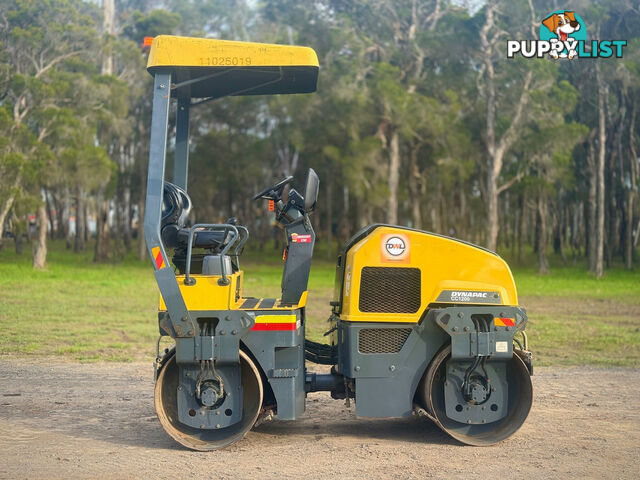 Dynapac CC1200 Vibrating Roller Roller/Compacting
