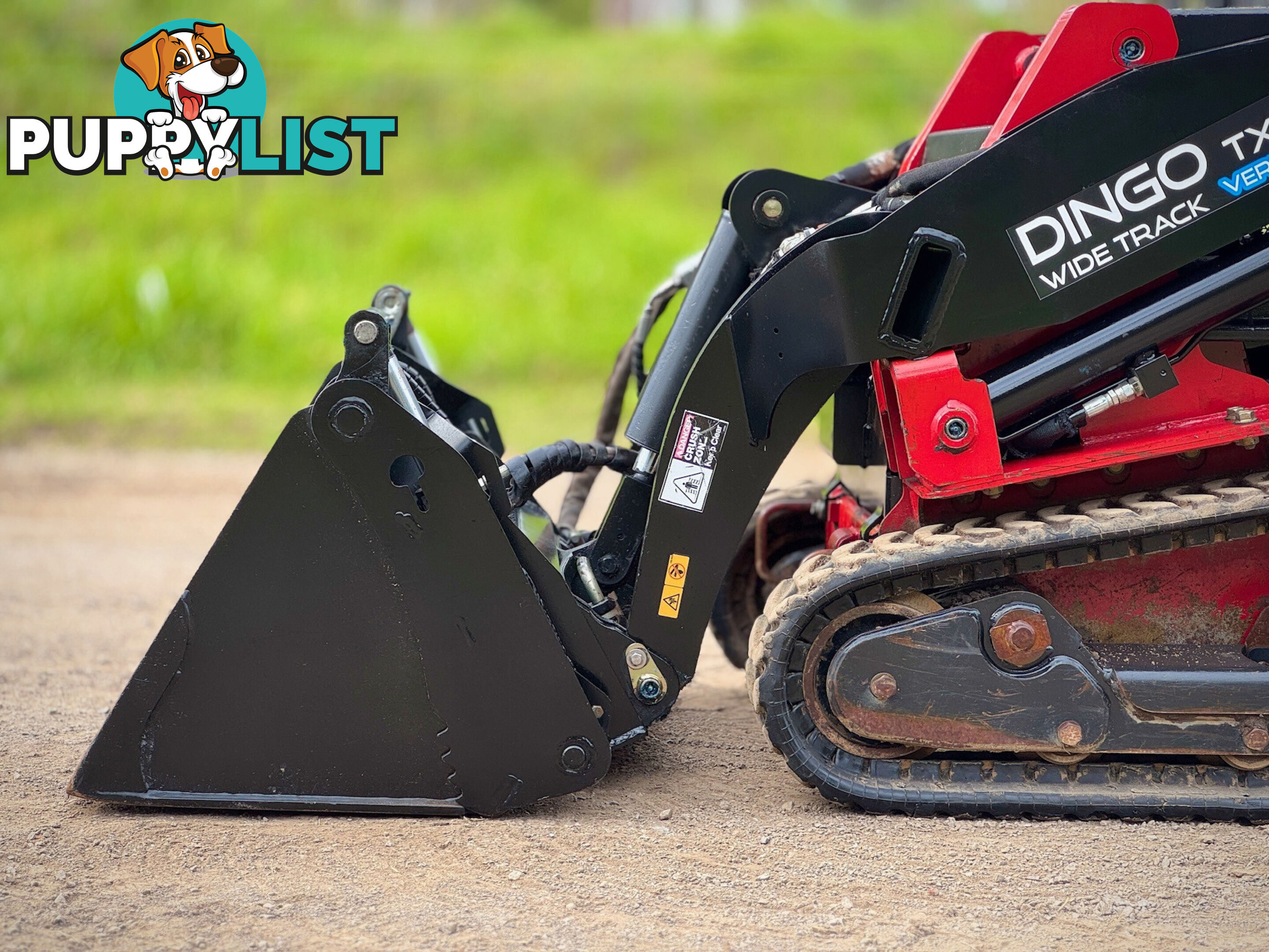 Toro TX1000 Skid Steer Loader