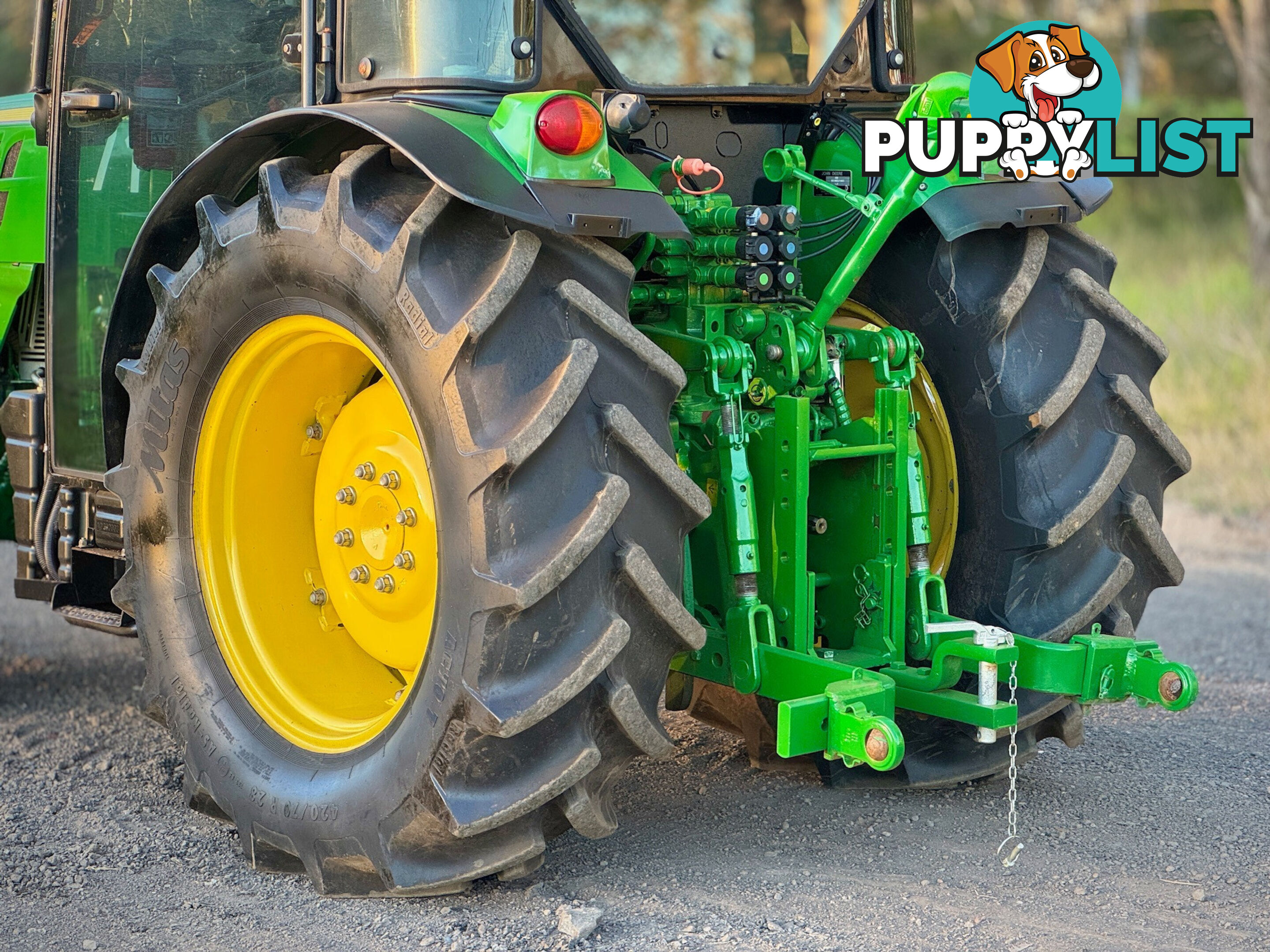 John Deere 5100 FWA/4WD Tractor
