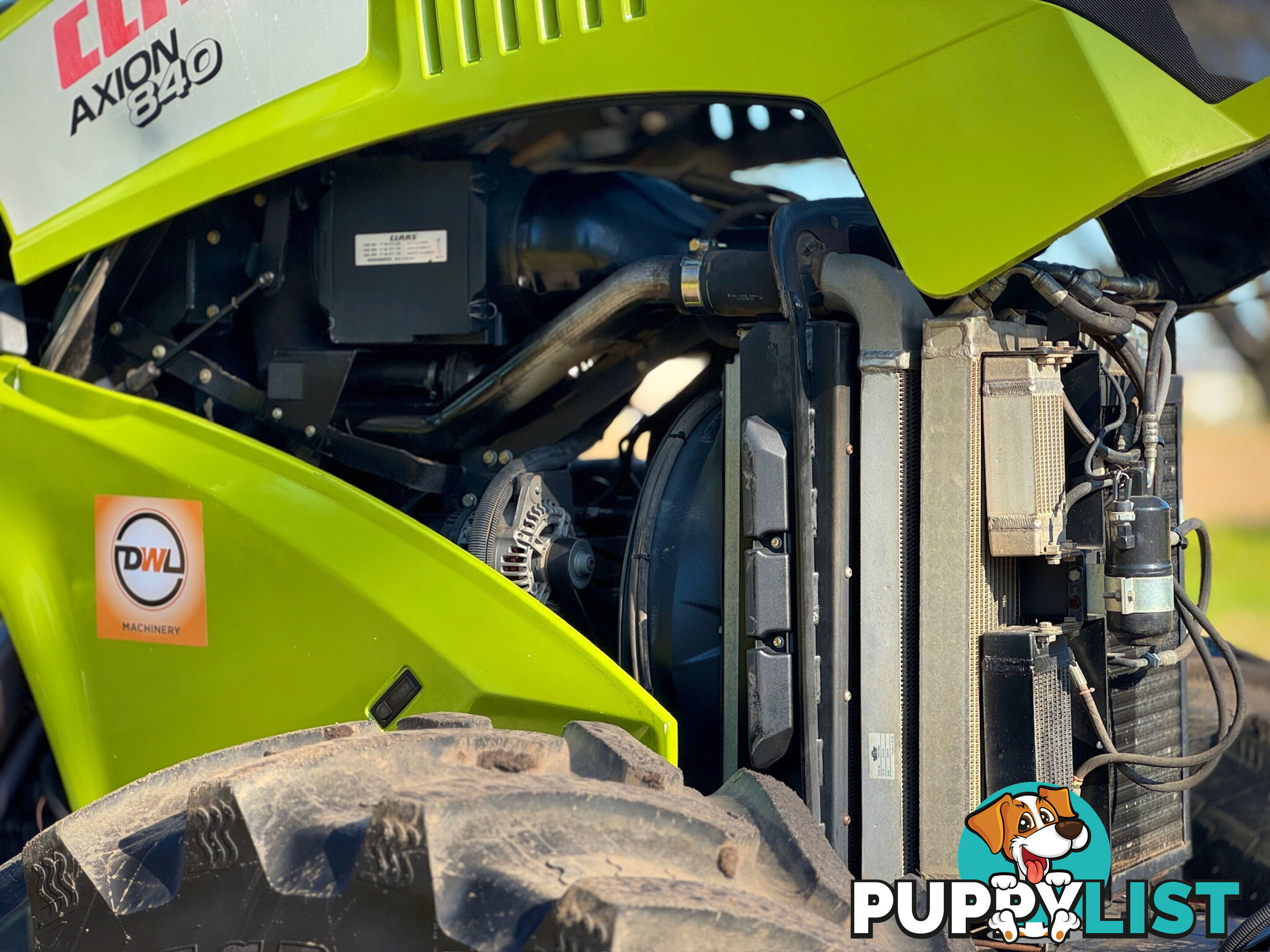 Claas Axion 840 FWA/4WD Tractor