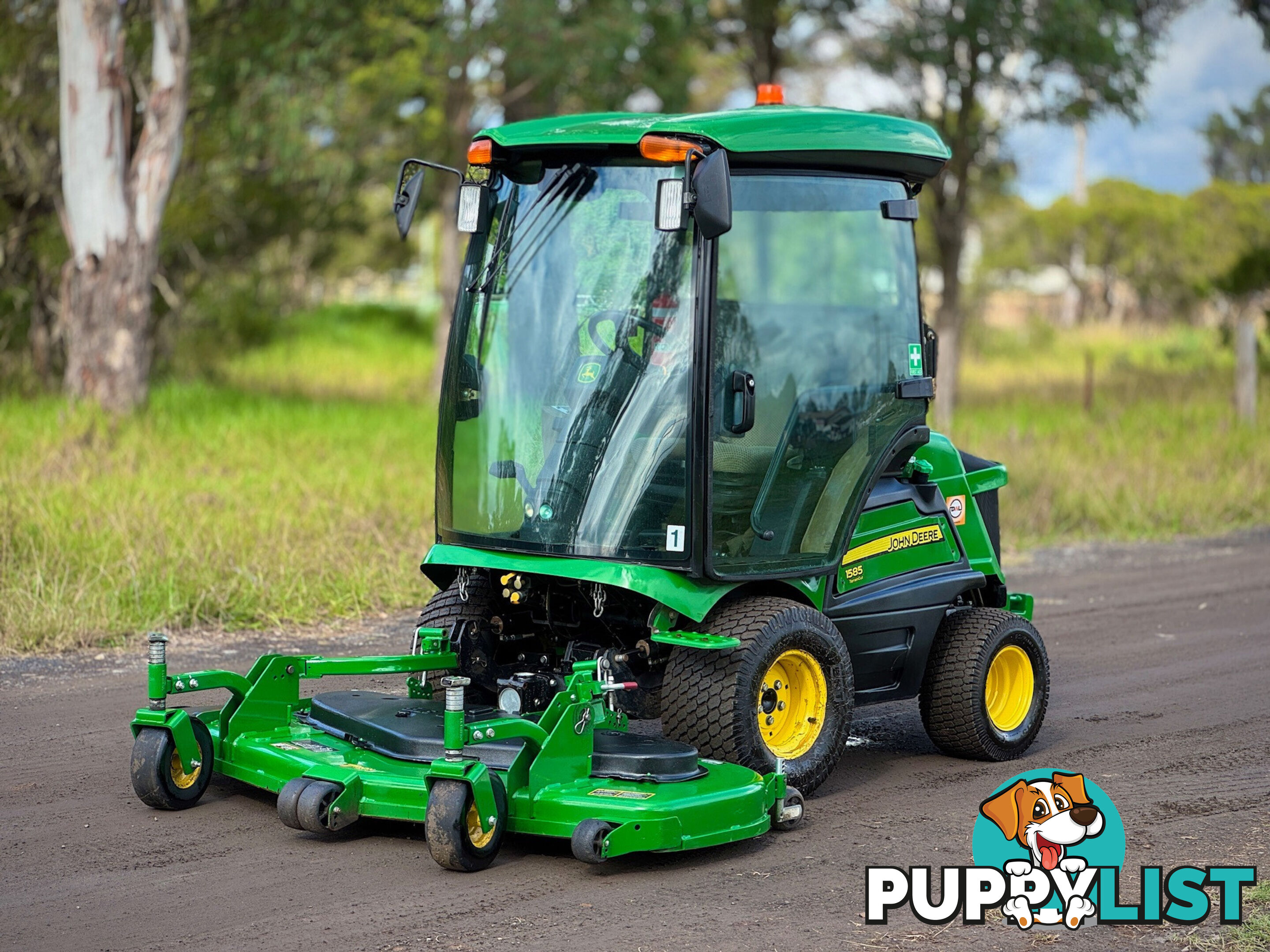 John Deere 1585 Front Deck Lawn Equipment