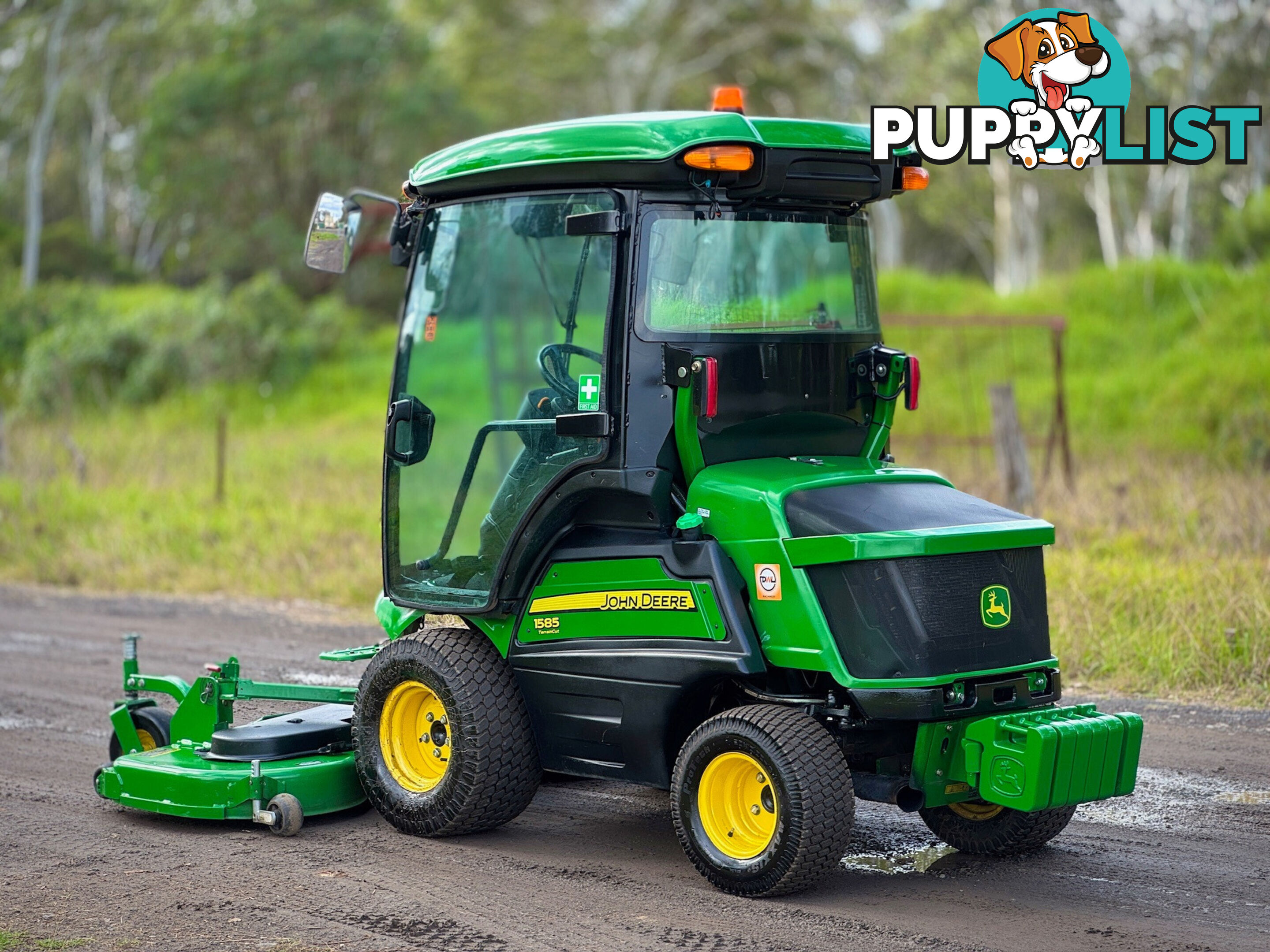 John Deere 1585 Front Deck Lawn Equipment