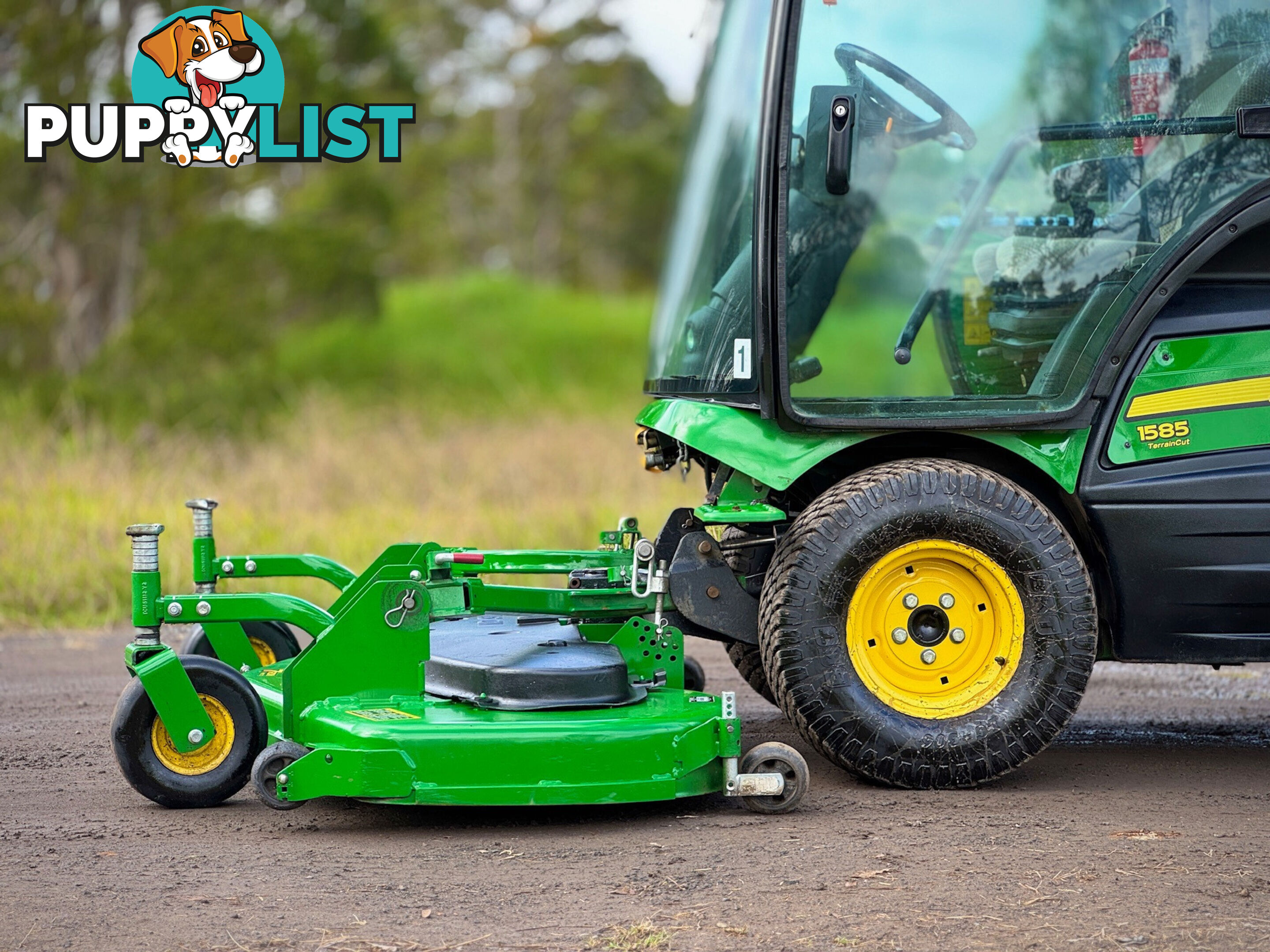 John Deere 1585 Front Deck Lawn Equipment