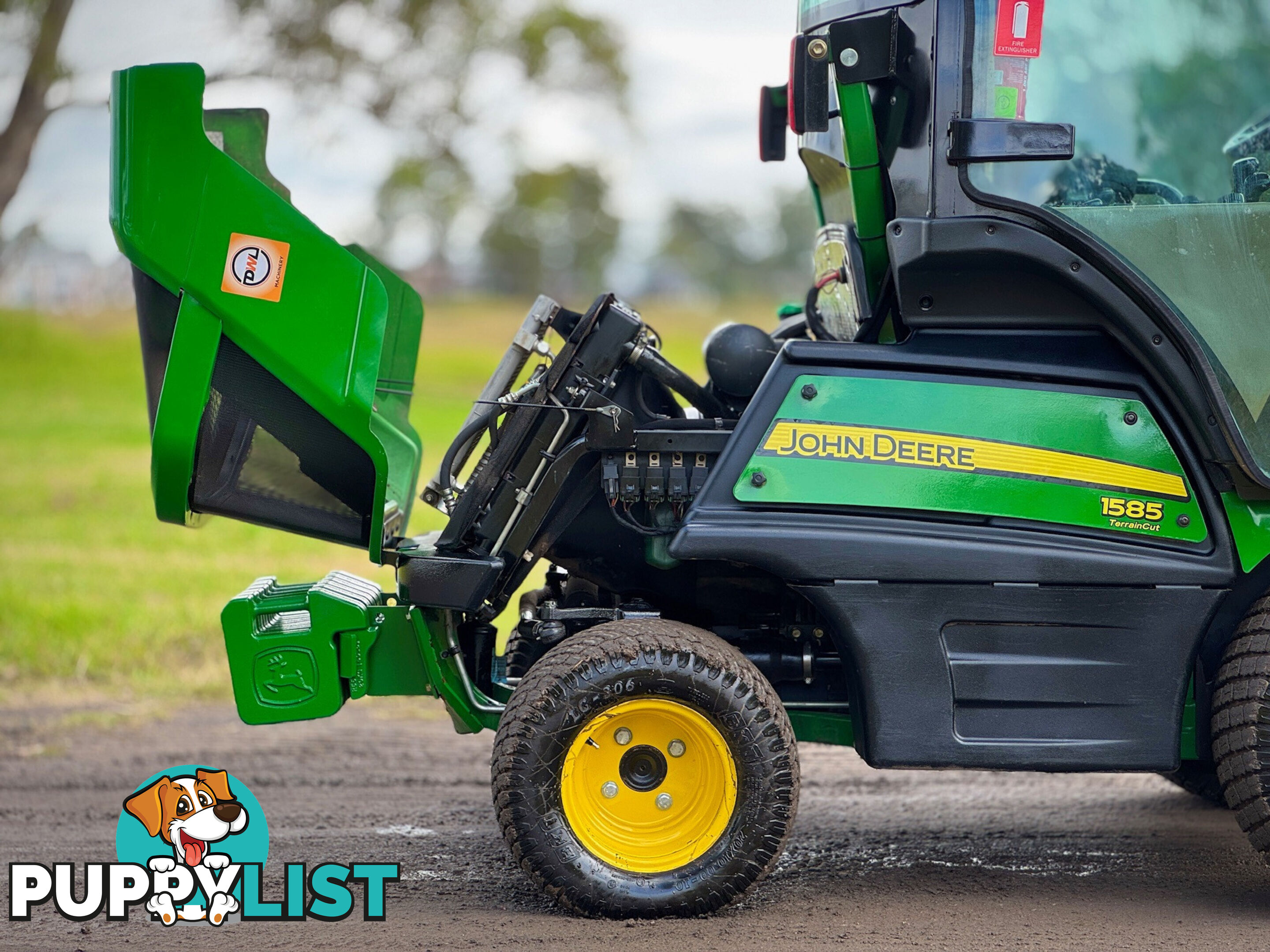 John Deere 1585 Front Deck Lawn Equipment