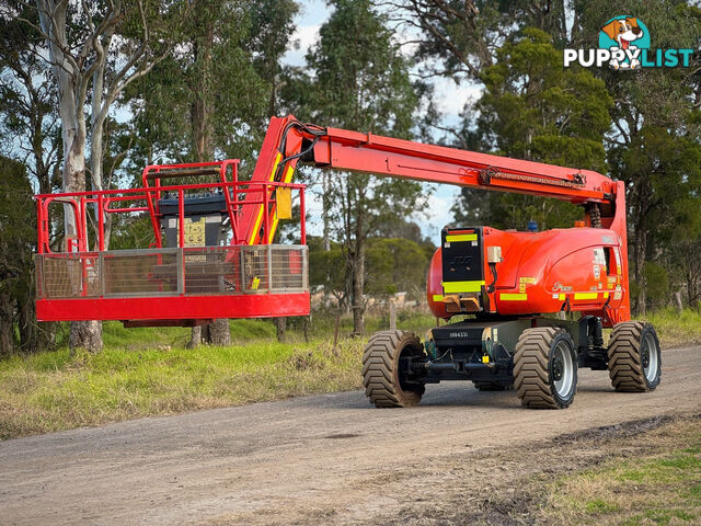 JLG 800AJ Boom Lift Access &amp; Height Safety