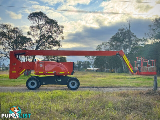 JLG 800AJ Boom Lift Access &amp; Height Safety