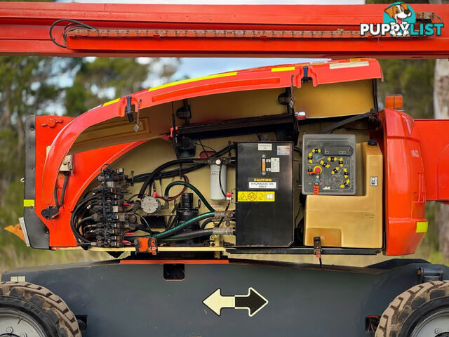 JLG 800AJ Boom Lift Access &amp; Height Safety
