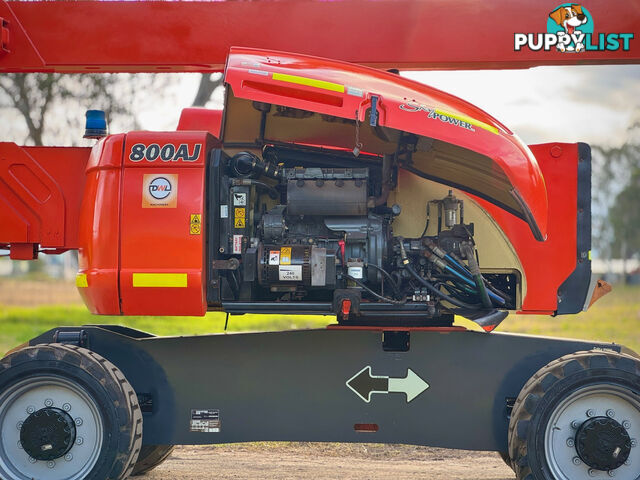 JLG 800AJ Boom Lift Access &amp; Height Safety