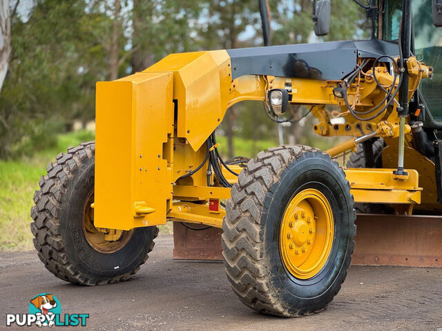 Caterpillar 120M Artic Grader Grader