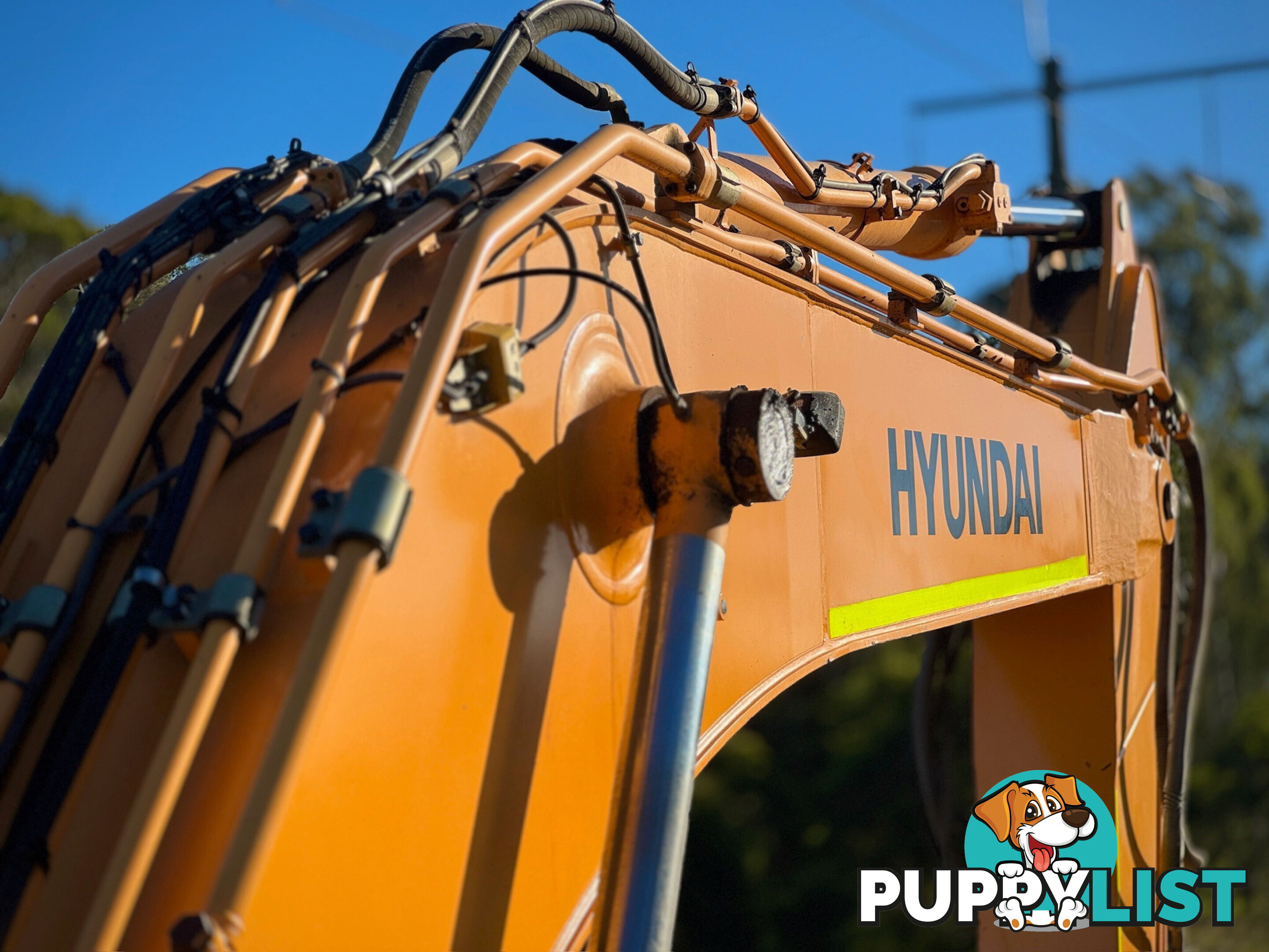 Hyundai R290 Tracked-Excav Excavator