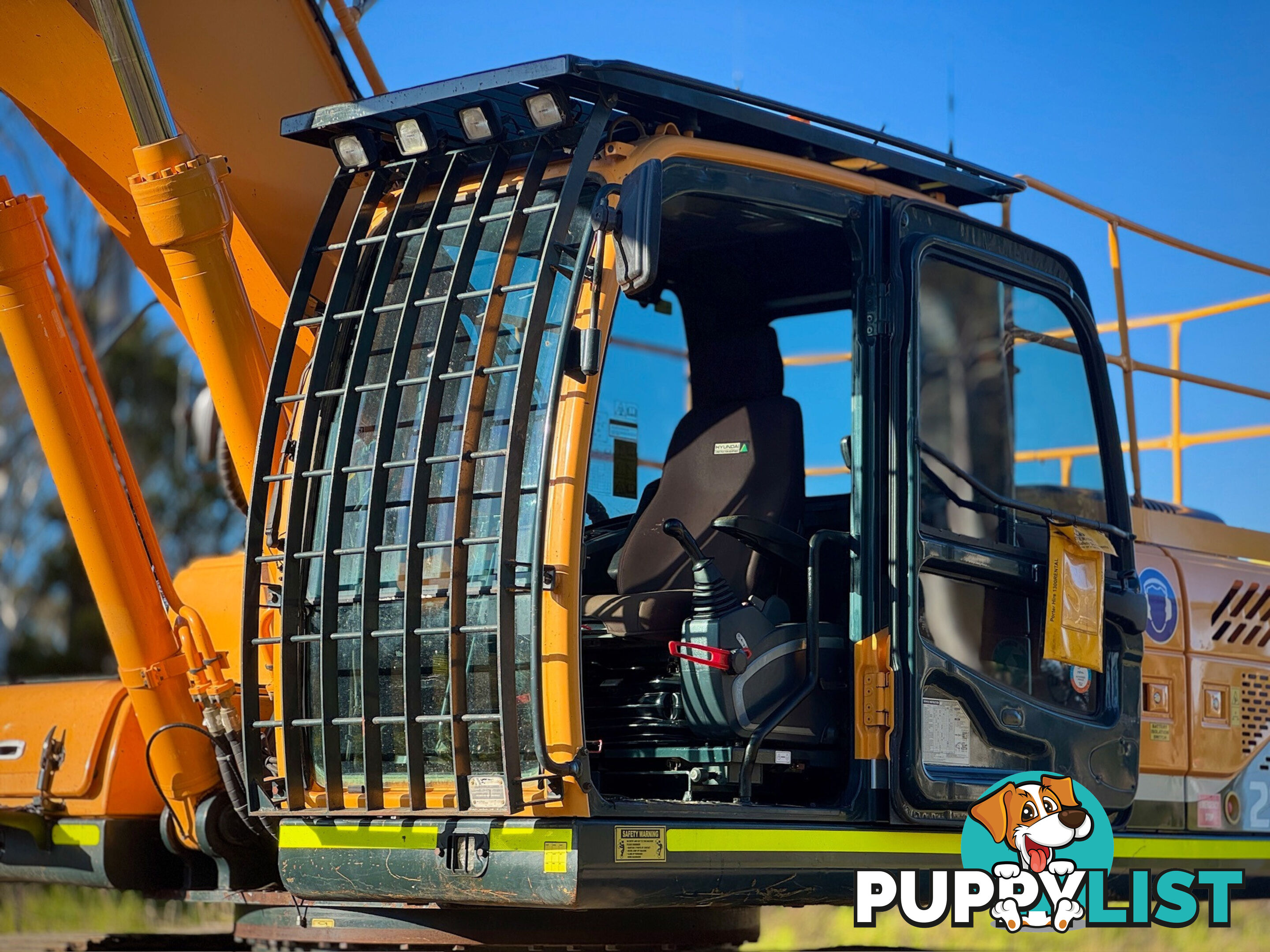 Hyundai R290 Tracked-Excav Excavator