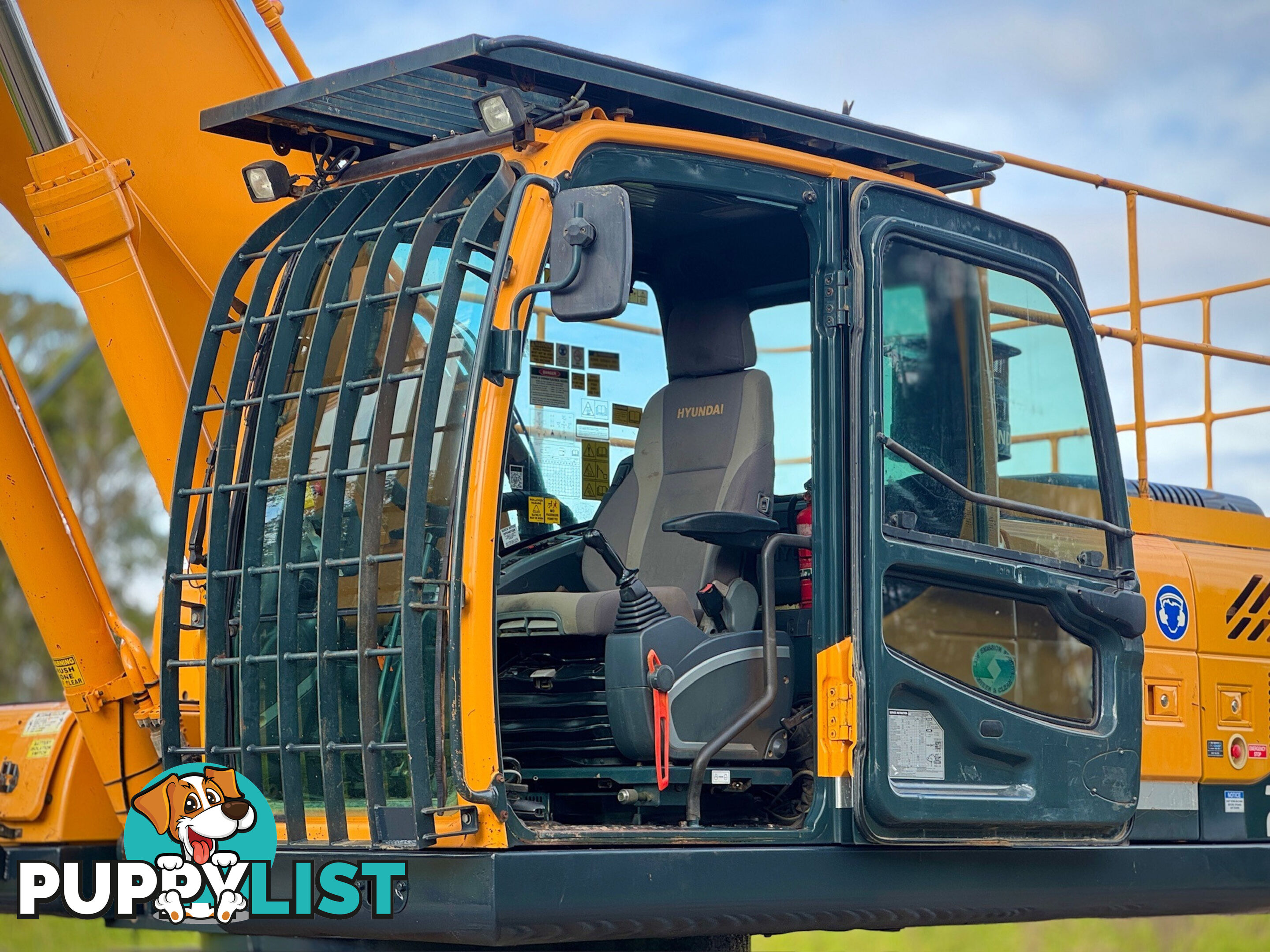 Hyundai R290 Tracked-Excav Excavator