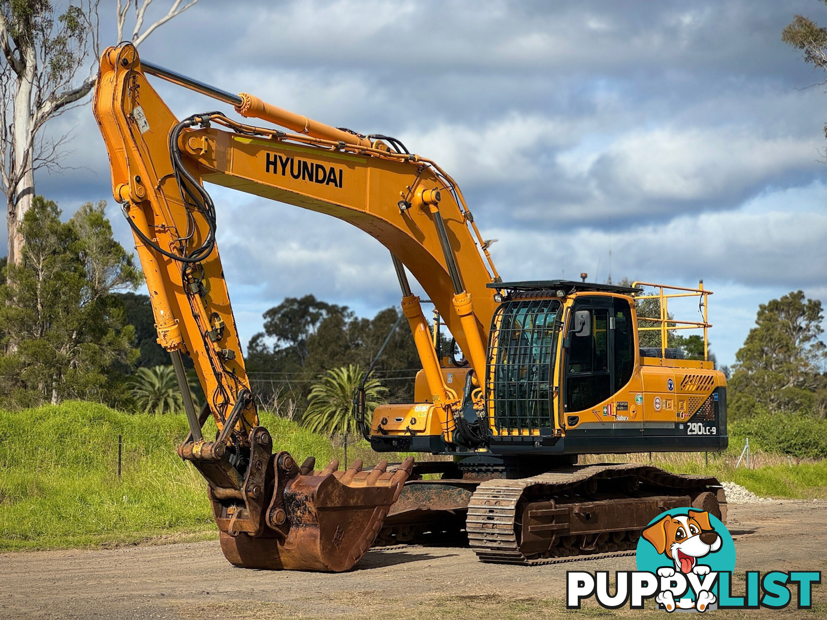 Hyundai R290 Tracked-Excav Excavator