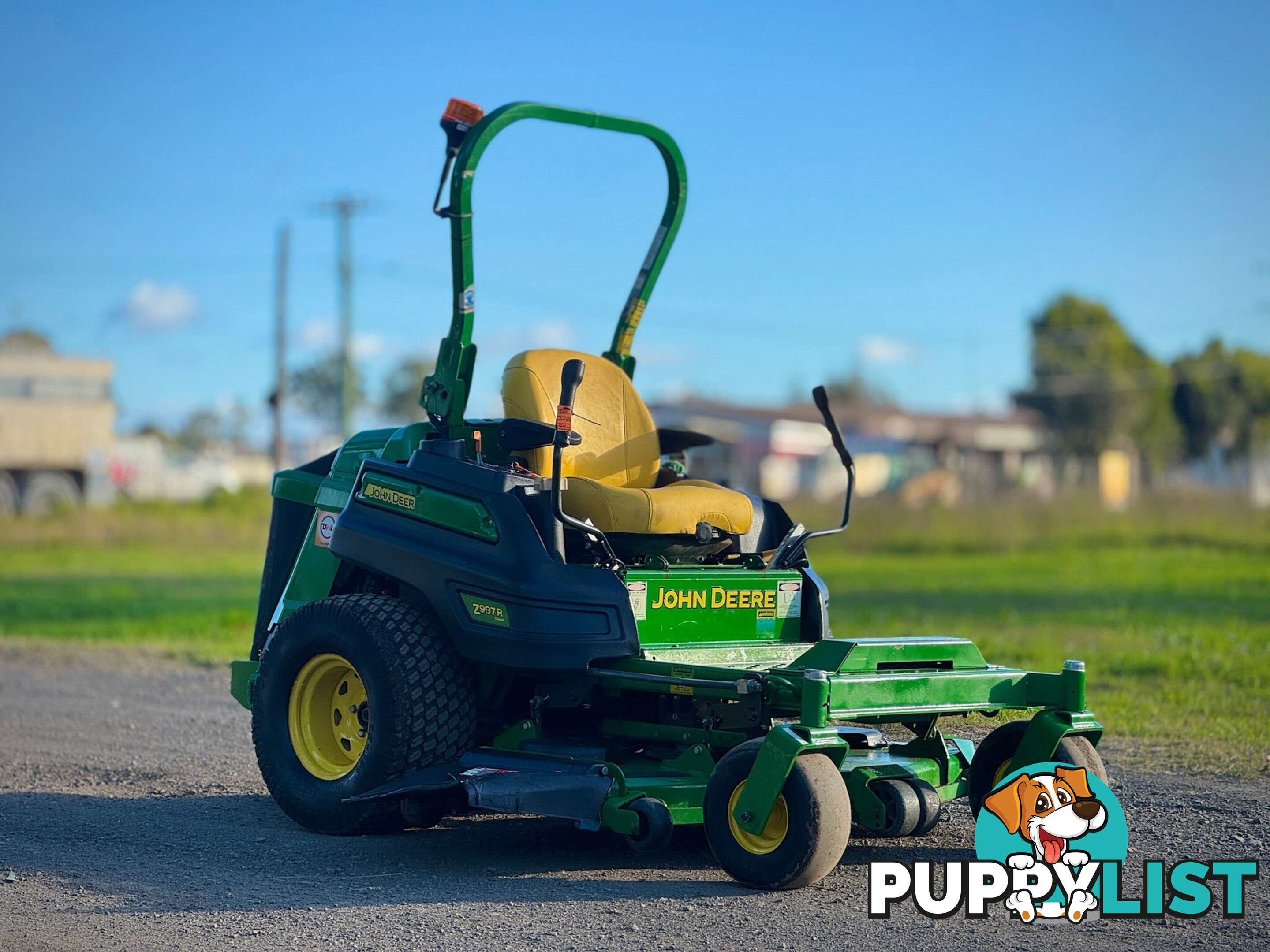 John Deere 997 Zero Turn Lawn Equipment