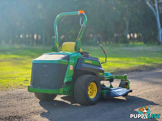 John Deere 997 Zero Turn Lawn Equipment