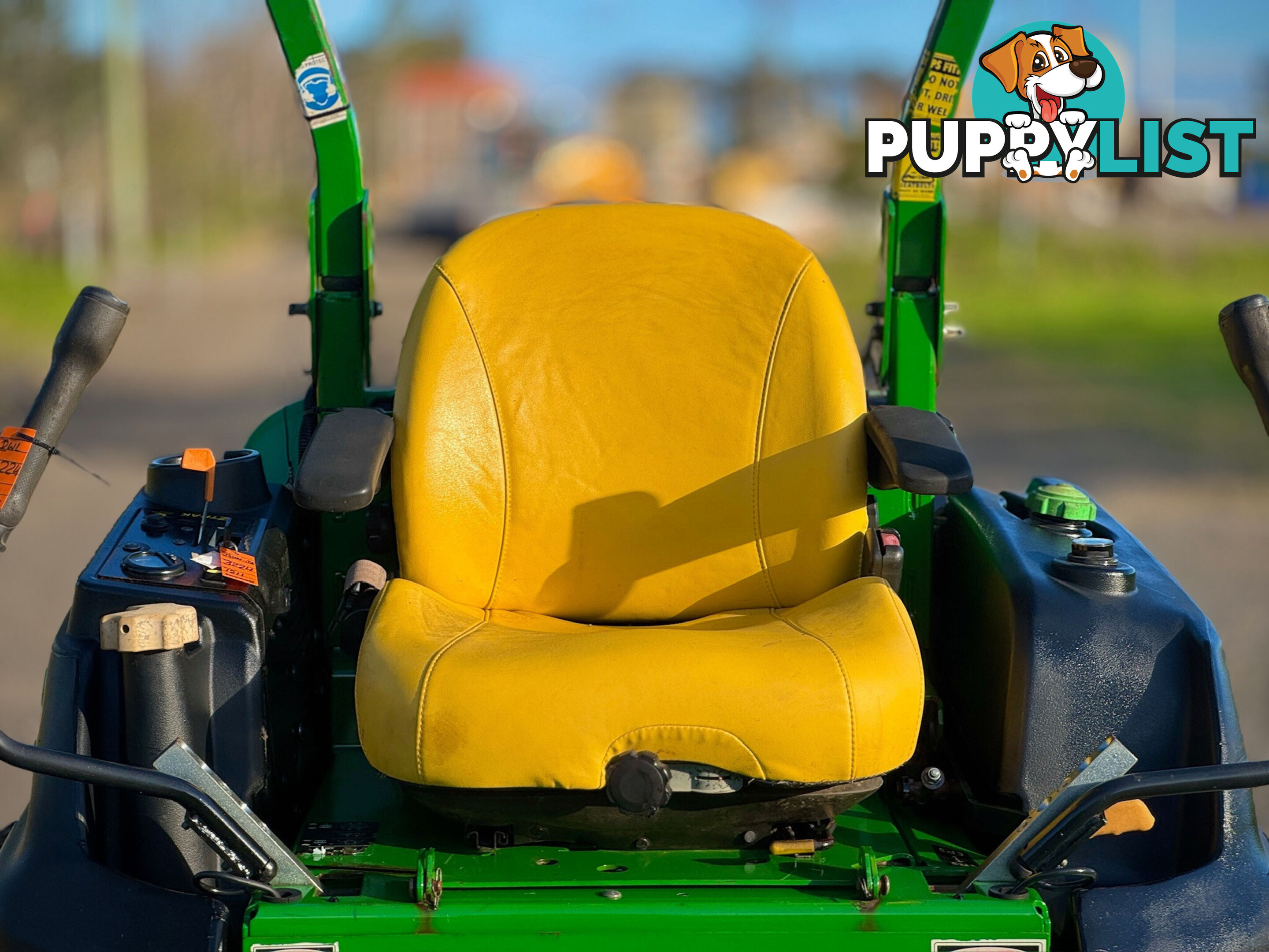 John Deere 997 Zero Turn Lawn Equipment