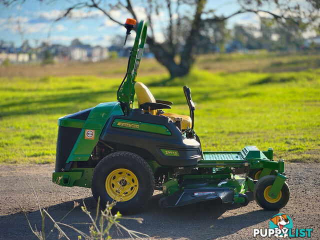 John Deere 997 Zero Turn Lawn Equipment