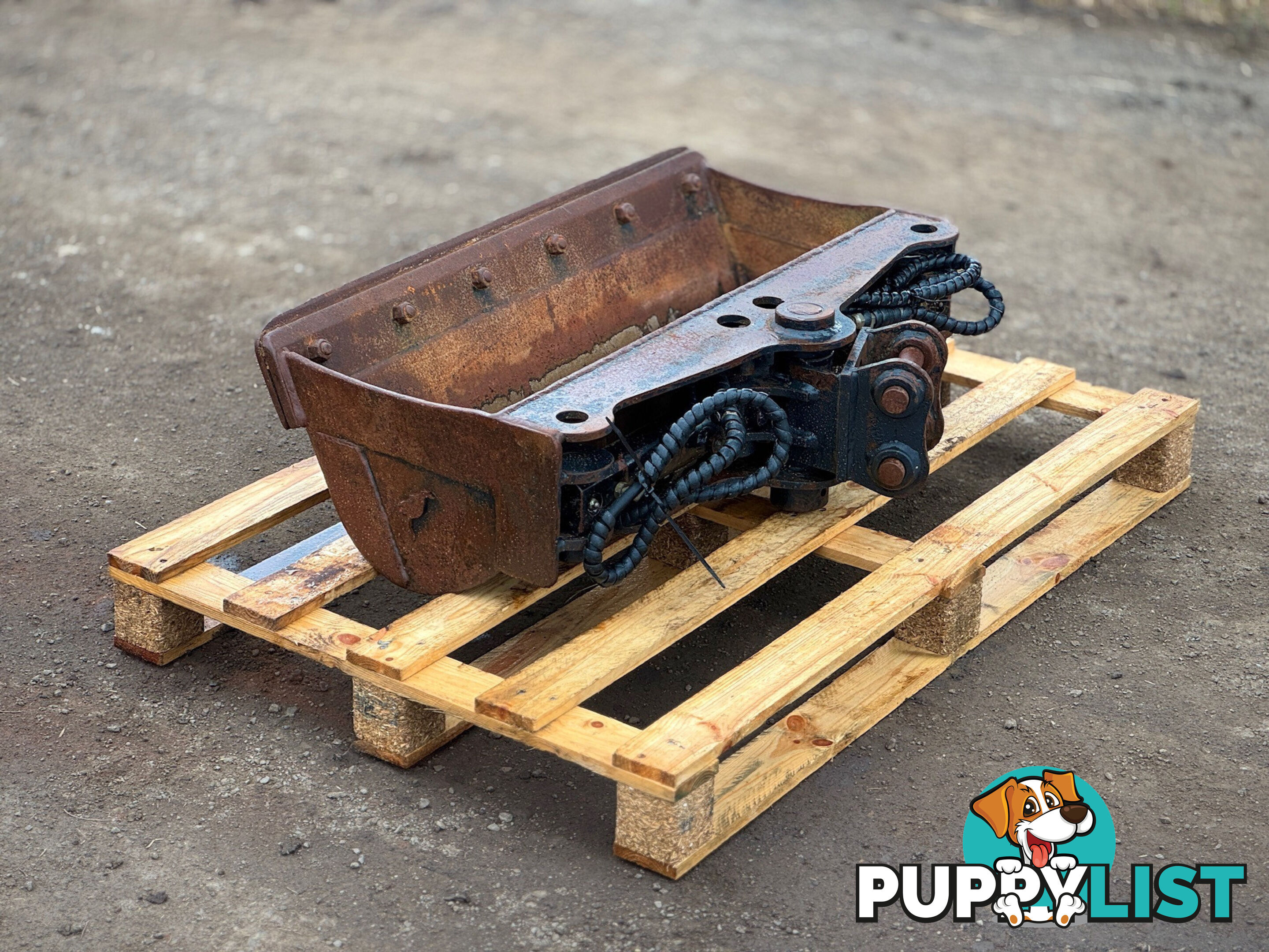Roo 900mm Hydraulic Tilting Mud Bucket Bucket-GP Attachments