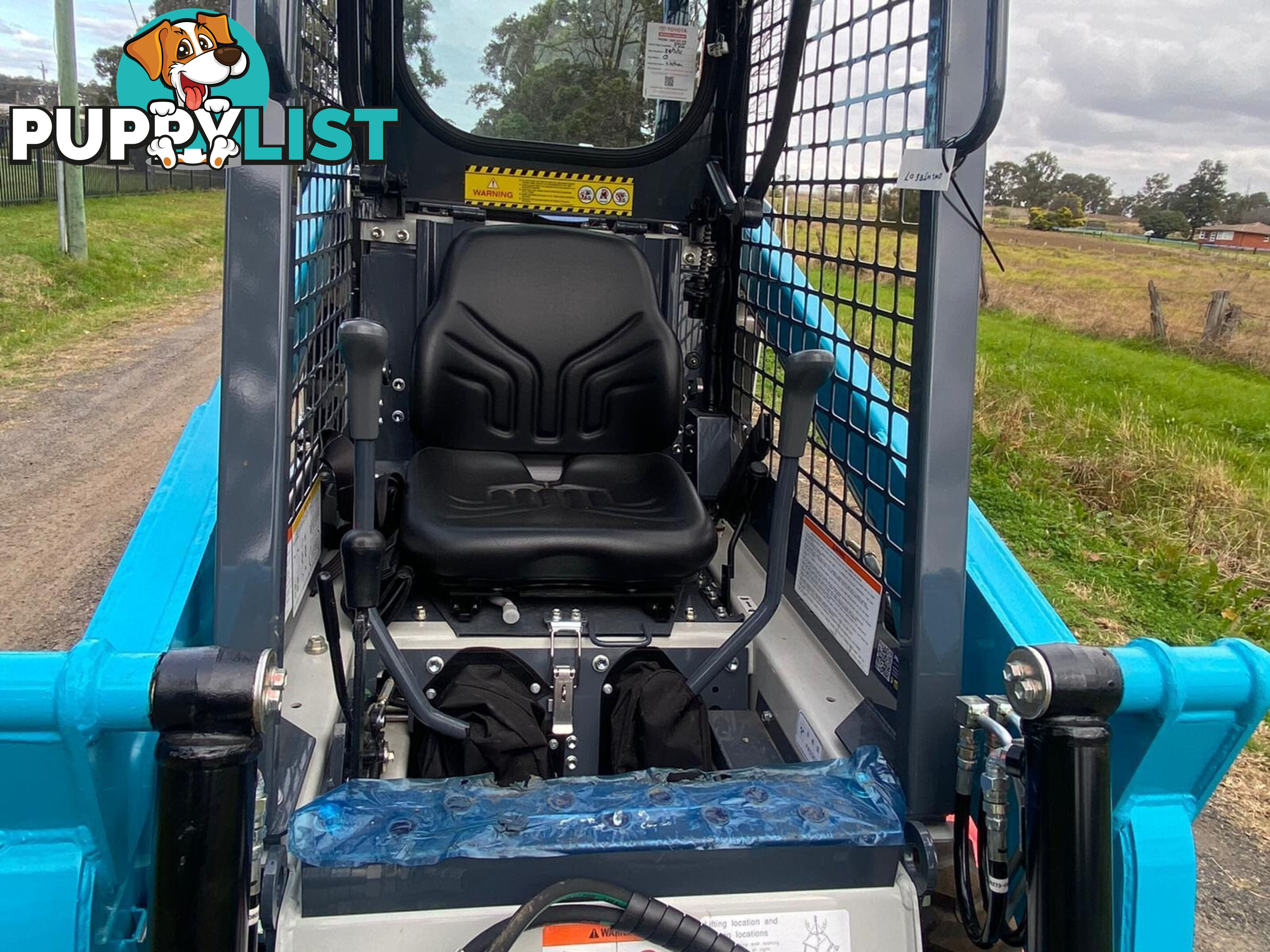 Toyota 4-SDK4 Huski Skid Steer Loader