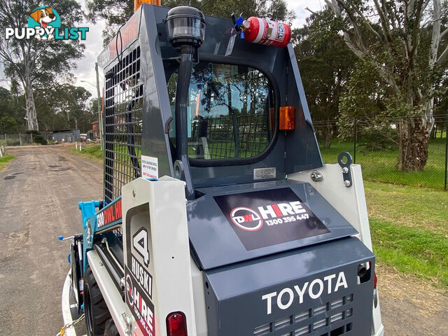 Toyota 4-SDK4 Huski Skid Steer Loader