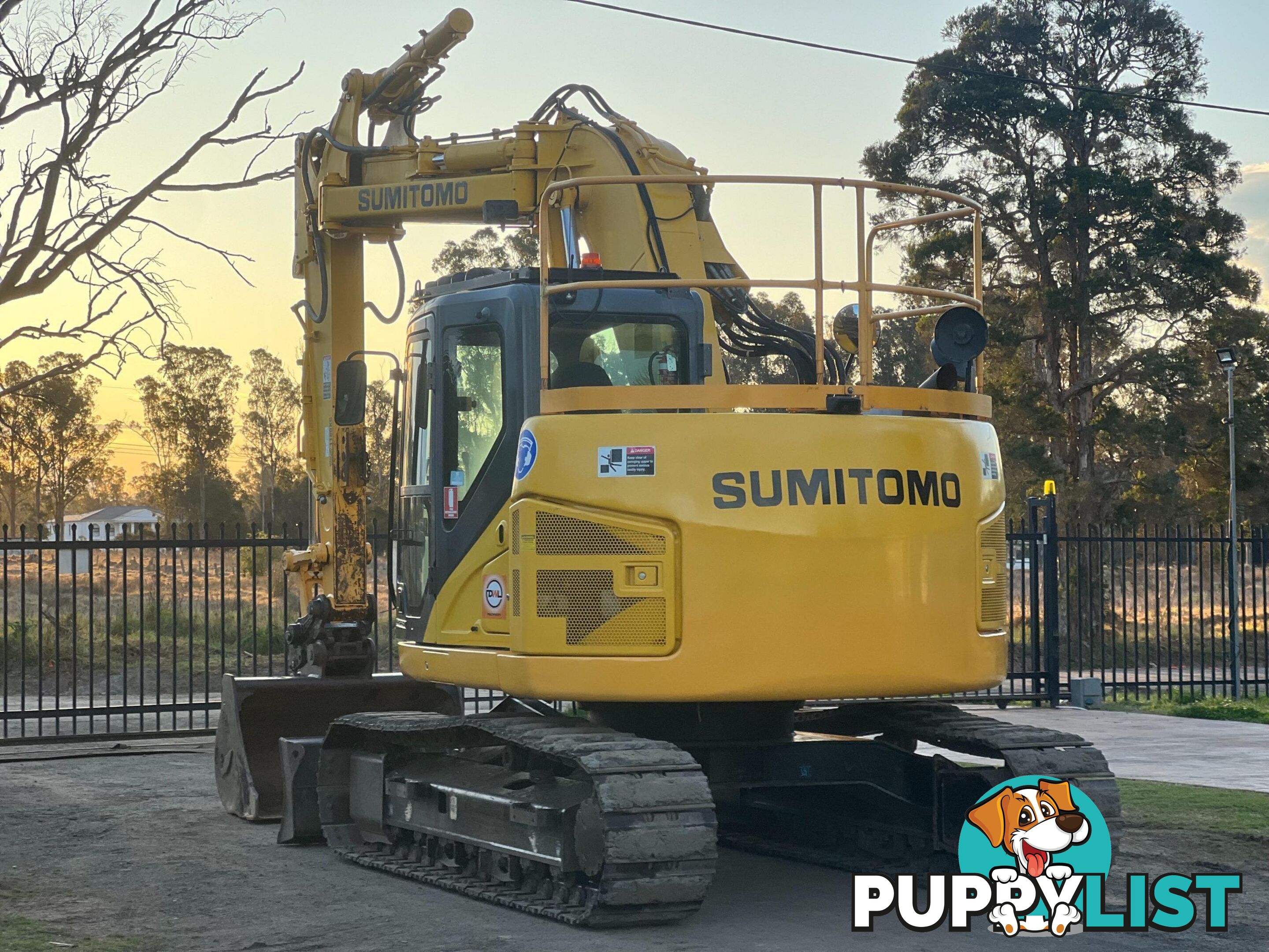 Sumitomo SH145 Tracked-Excav Excavator